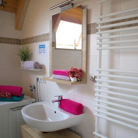 Antje Dorumer Neufeld